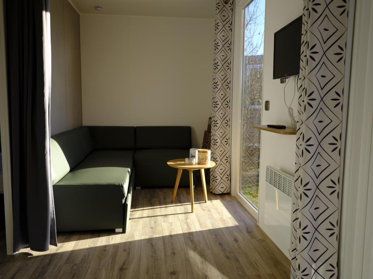 Hotel Camping Du Plan D'Eau **** Saint-Yrieix-sur-Charente Exterior foto